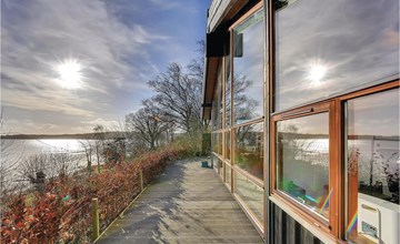 Awesome home in Bjert 2