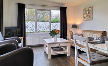 Amazing home in Heinkenszand with WiFi 3
