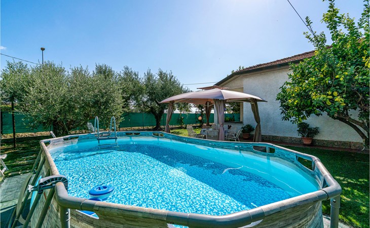 Cozy home in Capezzano Pianore 1