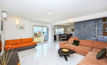 Nice home in Podstrana with private swimming pool, can be inside or outside 3