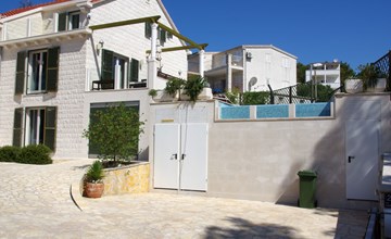 Schönes Ferienhaus mit privatem Pool 2