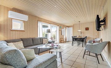 4 bedroom gorgeous home in Væggerløse 3