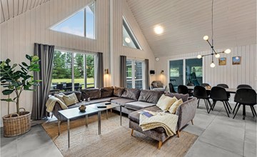 12 bedroom beautiful home in Blåvand 3