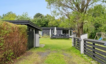 "Mark" - 1.2km from the sea 3