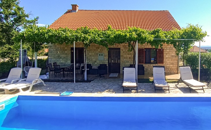 6-Personen-Ferienhaus mit herrlichem Pool 1