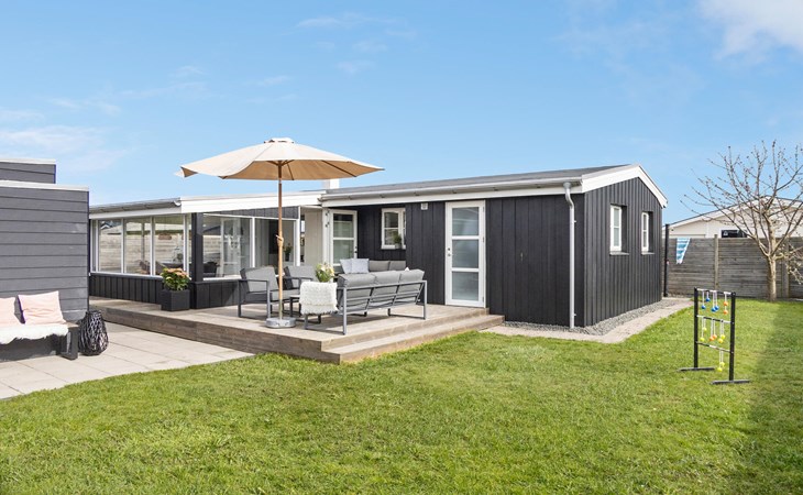 Amazing home in Otterup with kitchen 1