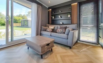Nice home in Scherpenisse 3