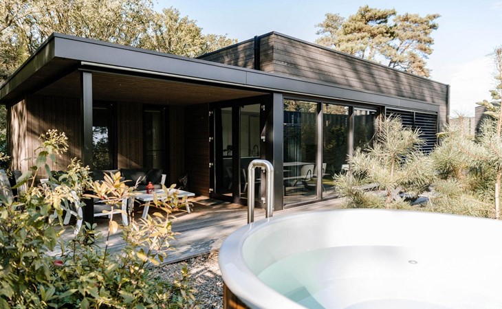 Luxe Lodge voor 2 met Hottub 1