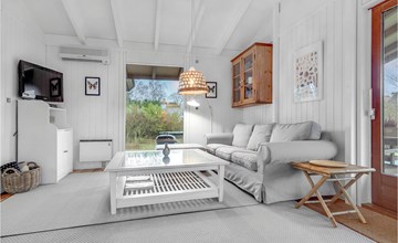 Lovely home in Væggerløse with WiFi 3