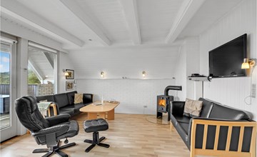 Amazing home in Hvide Sande 3