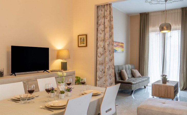 Zafferana's Pool Rückzugsort 1