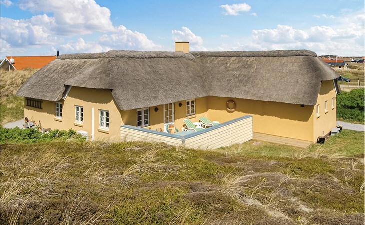 Lovely home in Hvide Sande with sauna 1