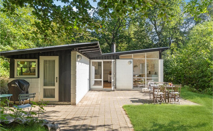 Nice home in Vejby with kitchen 1