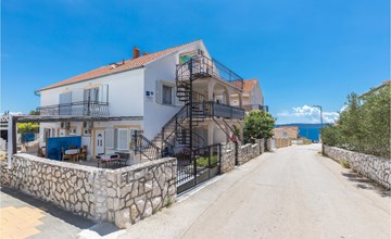 Stunning apartment in Okrug Gornji 2