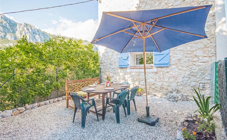Stunning home in Andon with kitchen 1