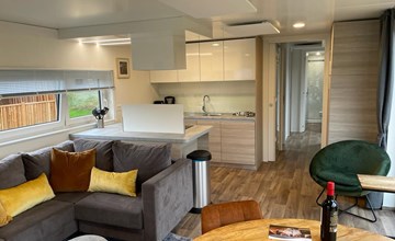 Cottage 4 3