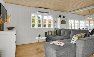 Amazing home in Juelsminde with WiFi 3