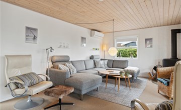 Nice home in Hejls with WiFi 3