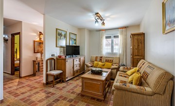 Awesome home in Montefrío 2