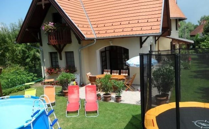 Wohnung mit privatem Pool 1