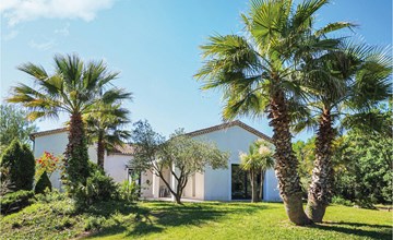 Beautiful home in Beziers with WiFi 3