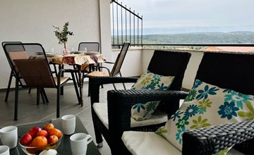 Stela in Karin Gornji 2