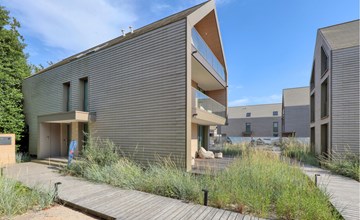 Mooi appartement met 5 slaapkamers in. 3
