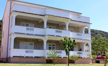 Dachgeschosswohnung auf zwei Etagen mit schönem Meerblick 2