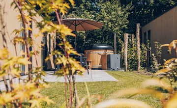 Tiny Lodge mit Hottub | 2 + 2 Personen 2