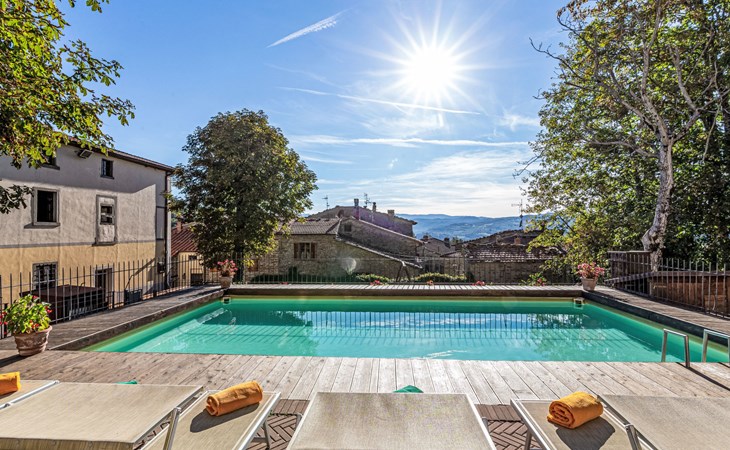 Wohnung in einer alten Villa mit Schwimmbad 1