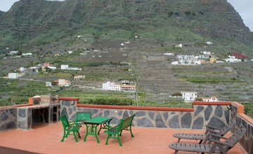 Ländliches Haus mit herrlichem Blick auf das Meer und das Tal. 3