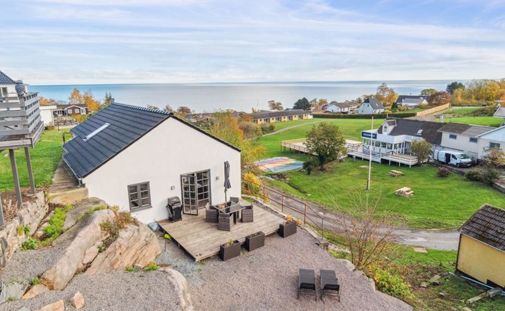 "Eleana" - 300 meter van de zee in Bornholm 1