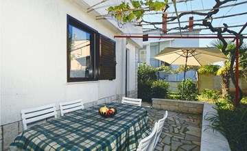 2 bedroom gorgeous apartment in Porec 3