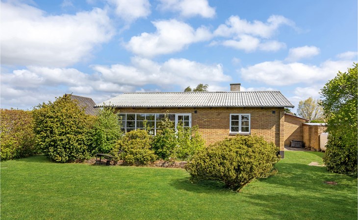 Lovely home in Aakirkeby with WiFi 1