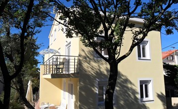 mit Balkon für drei Personen 3