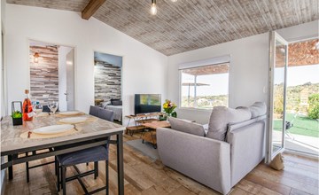 Awesome home in El Gastor with kitchen 3
