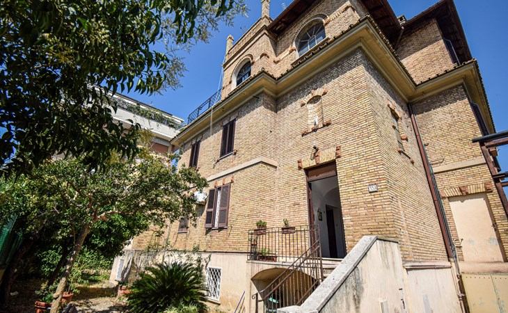 1 bedroom amazing apartment in Roma 1