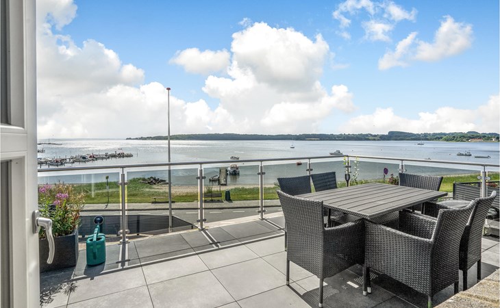 Lovely home in Rødekro with kitchen 1