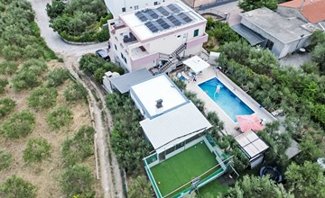 Villa Rimac in Kastel Stafilic mit Garten, Grill 2