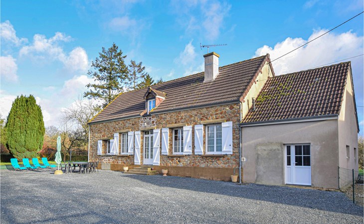 4 bedroom cozy home in Montsenelle 1