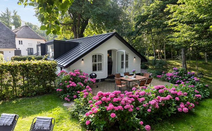 Beautiful home in Aabenraa with house sea view 1
