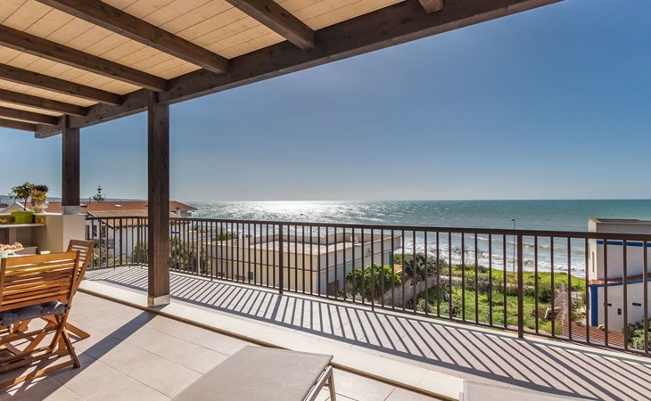 Appartement in Donnalucata mit Möblierter Terrasse und Meerblick 1