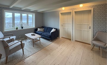 Beach front home in Vikebygd with WiFi 3