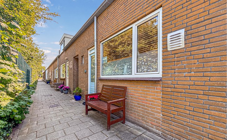 2 bedroom beach front home in Egmond aan Zee 1