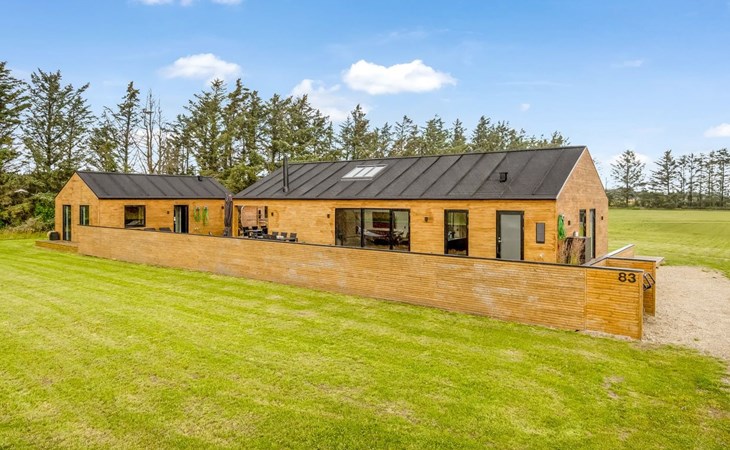 "Udder" - 1.5km from the sea 1