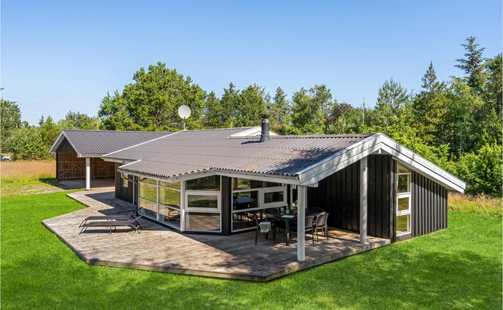 Beautiful home in Jerup with kitchen 1