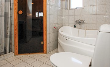 Awesome home in Sjølund with sauna 3