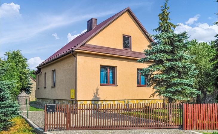 Cozy home in Biadoliny Szlachecki 1