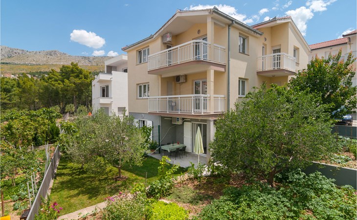 Beautiful apartment in Podstrana 1