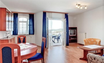 Amazing apartment in Sibenik with house sea view 3